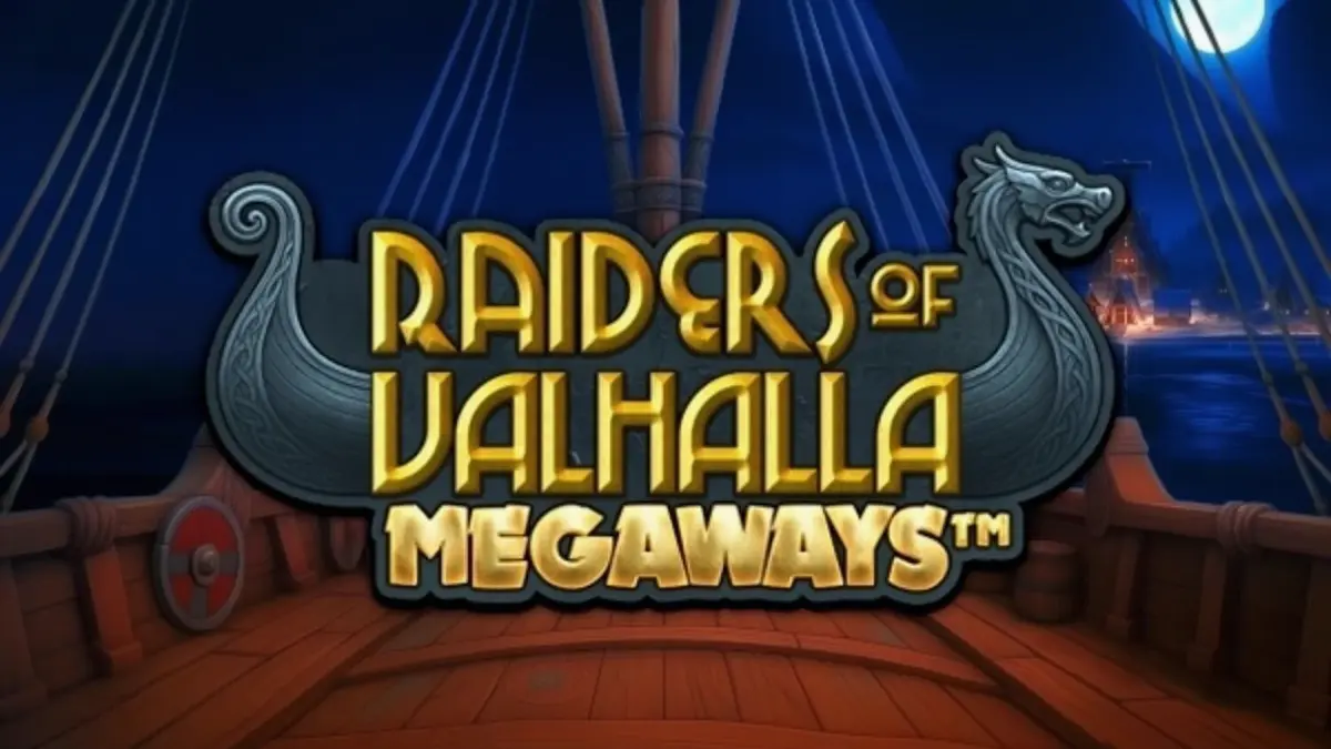 Prajurit Viking berdiri di depan gerbang Valhalla dalam Raiders of Valhalla Megaways